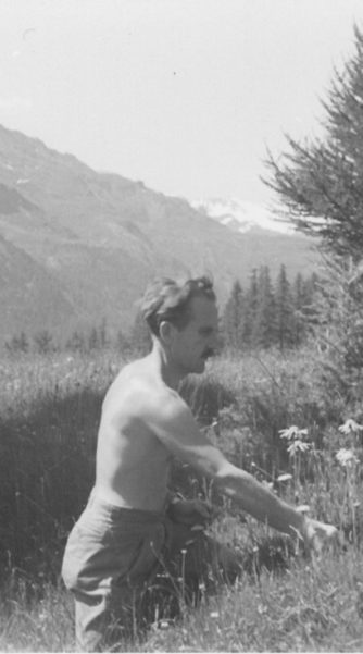 Alfred-Vogel-collecting-plants-in-the-mountains_7136-aspect-ratio-334-601
